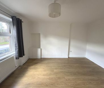 Price £795 pcm - Available Now - Unfurnished - Photo 1