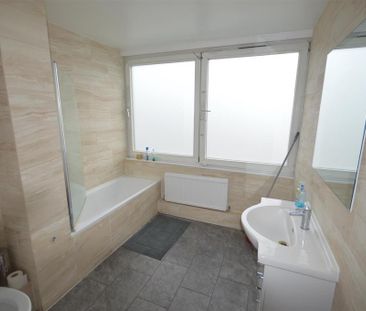 House share to rent - Photo 4