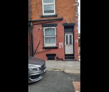 2 Bed End Terrace, Kelsall Terrace, LS6 - Photo 6