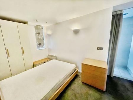 2 bedroom flat to rent - Photo 4