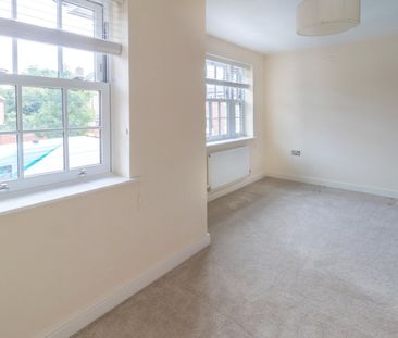 4 bedroom house to rent Century Way, Beckenham, BR3 - Photo 3