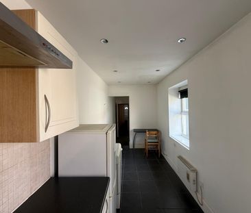 Studio Flat, Stapleton Road, BS5 - Photo 3