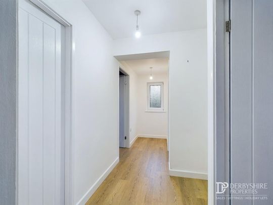 4 Bedroom Semi-Detached House - Photo 1