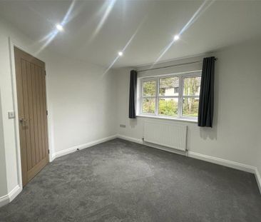 4 bedroom detached house to rent - Photo 6