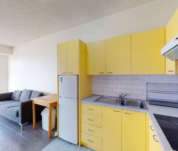 Two-Bedroom Carlton Living in an Unbeatable Inner-City Location - Photo 5