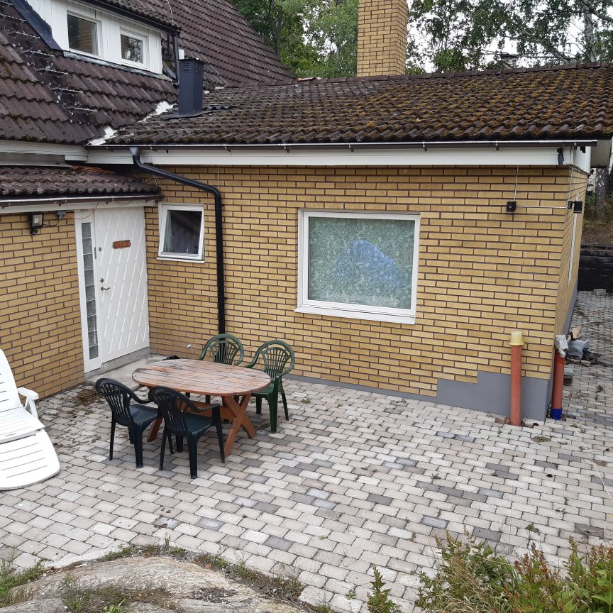 Ålyckevägen, Segeltorp - Photo 1