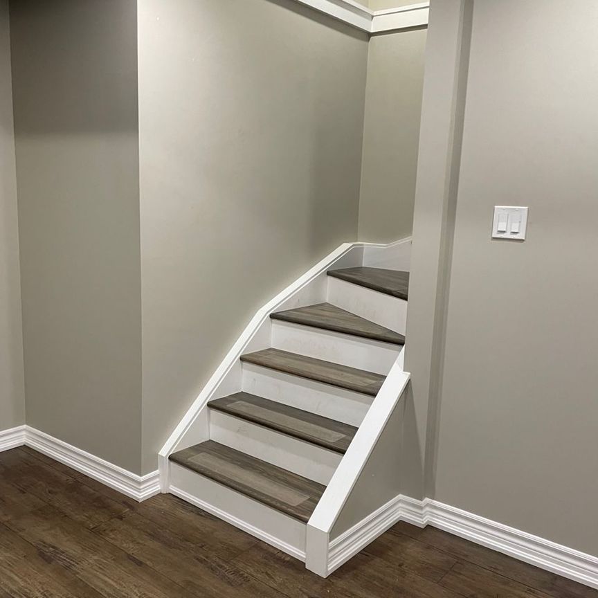 For Lease - 42 Walker Boulevard, New Tecumseth, Ontario - Photo 1