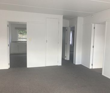 This downstairs, recently refurbished unit is a must have gem! - Photo 5