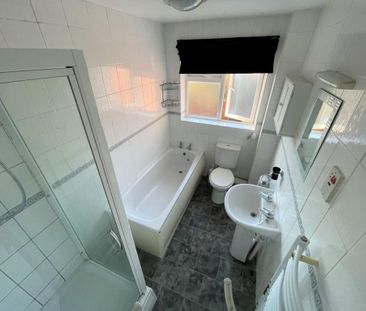 3 bedroom end of terrace house to rent - Photo 6