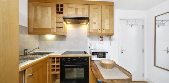 Flat 16 Belgrave Road, Pimlico SW1V 2BL - Photo 2