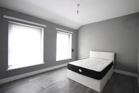 17 Beechwood Street, Derry/Londonderry, Cityside, BT48 9JN - Photo 3