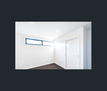 2/11 Edmund Street, Maidstone, Vic 3012 - Photo 1