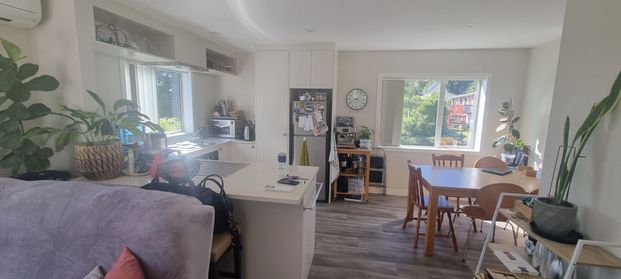 3 bedroom in Totara Vale - Photo 1