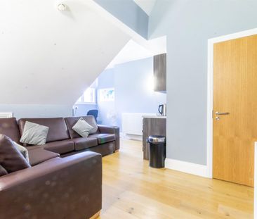 The Bruce Building, Newcastle upon Tyne - Photo 2