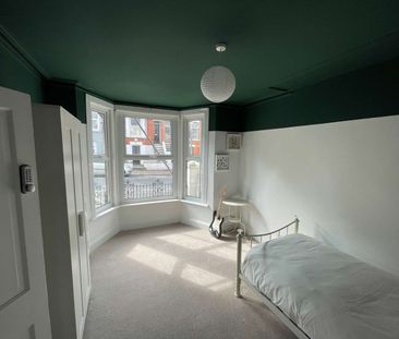 Brand New Co-living Home - Photo 4