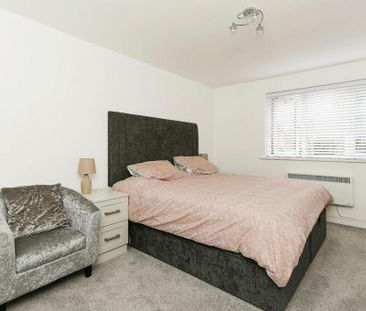 2 bedroom terraced house to rent - Photo 3