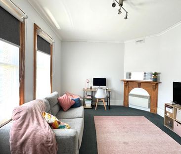 CITY LIVING - Photo 2