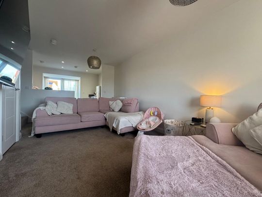 2 bedroom terraced house to rent - Photo 1