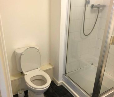 1 Bed Flat, Stillwater Drive, M11 - Photo 5