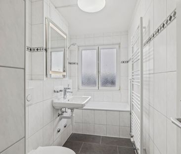 Jetzt einziehen - frisch renovierte Wohnung ruhig, grün und zentral - Photo 5