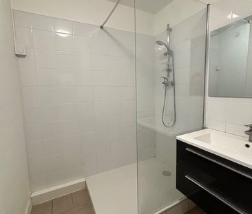 Location Appartement 1 pièce 25m² BORDEAUX 33300 - Photo 2