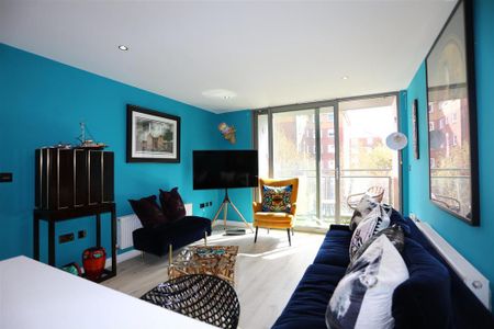 2 bedroom flat to rent - Photo 2