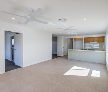 Family Home in 'Affinity Estate' With Ducted Air Con System. - Photo 1