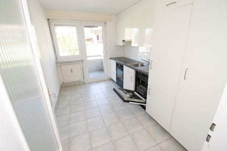 Spacieux appartement de 3,5 pièces dans un emplacement central - Foto 4