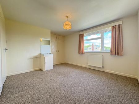 4 bedroom semi-detached house to rent - Photo 3