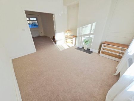 3 bedroom terraced house to rent - Photo 2