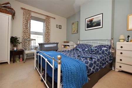 50, Yewdall Road, Leeds, LS13 1NB - Photo 4