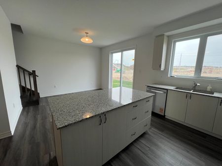 For Lease - 349 millstone Street, Kitchener, Ontario - Photo 3