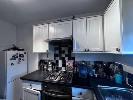 1 Bedroom Flat To Let - Photo 4