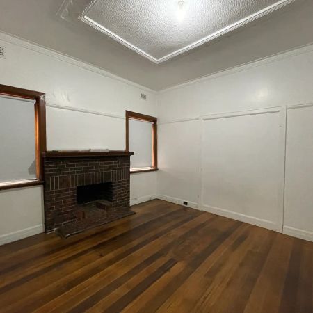 OLDER 3 BEDROOM HOME - Photo 2