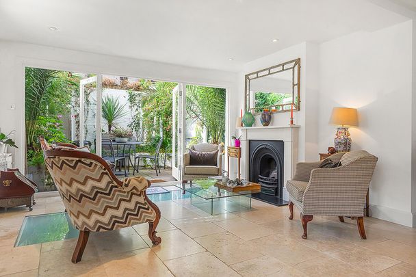 Hampstead High Street - Photo 1