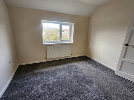 Harrison Way, Lydney - Photo 2