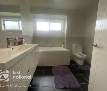 Modern, Neat & Tidy Family Home - Photo 3