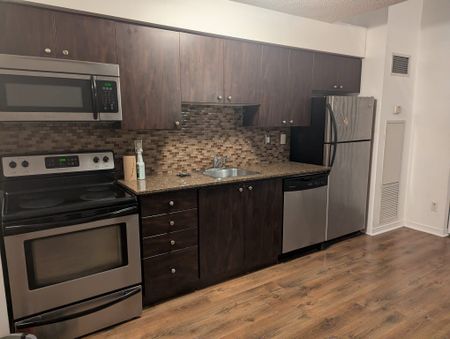 For Lease - 215 Queen Street Unit# 221, Brampton, Ontario - Photo 5