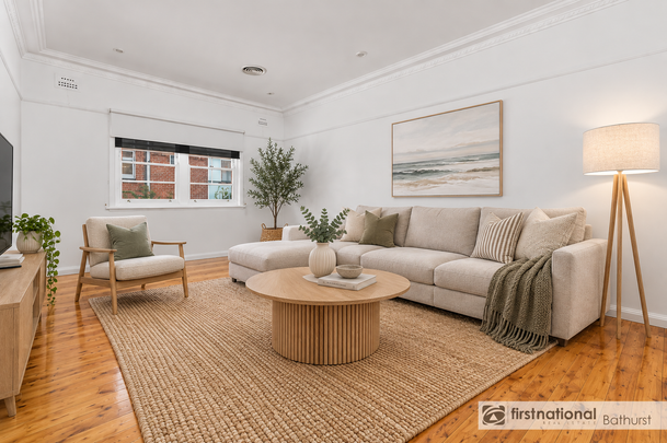 Charming Home in Prime Location - Photo 1