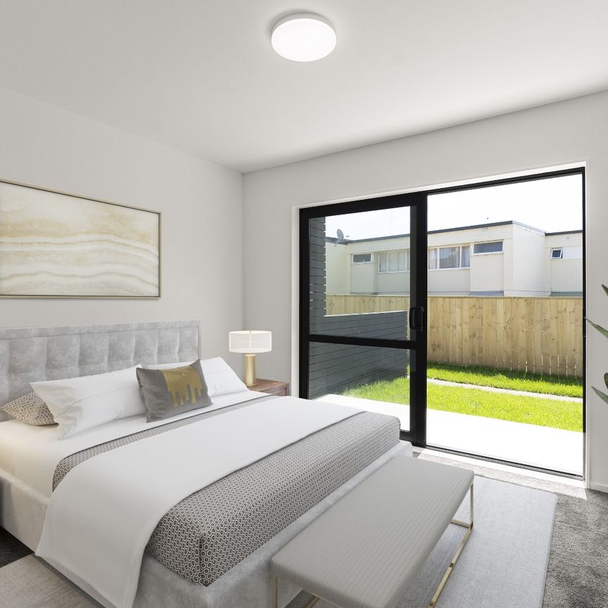 Newly renovated sunny 2 bedroom unit in prime location - Photo 1