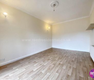 2 bedroom maisonette to rent - Photo 2