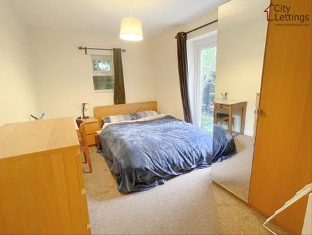 2 bedroom flat to rent - Photo 4