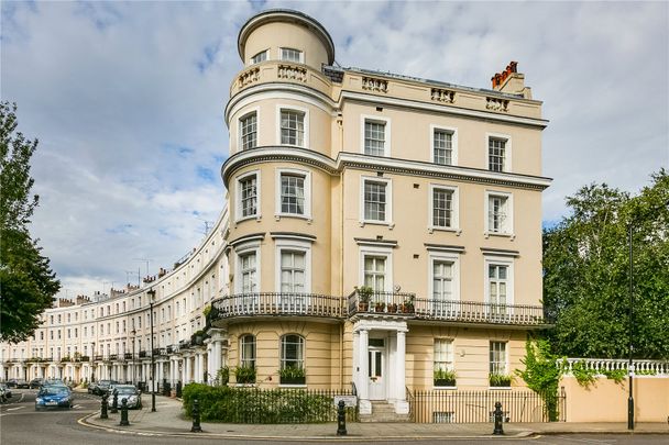 Royal Crescent, Holland Park, W11, London - Photo 1