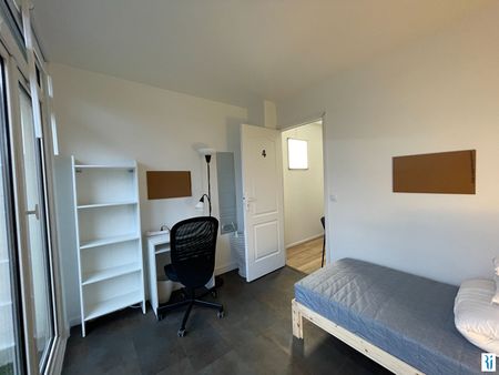 Location Appartement 5 pièces 66m² - Photo 4