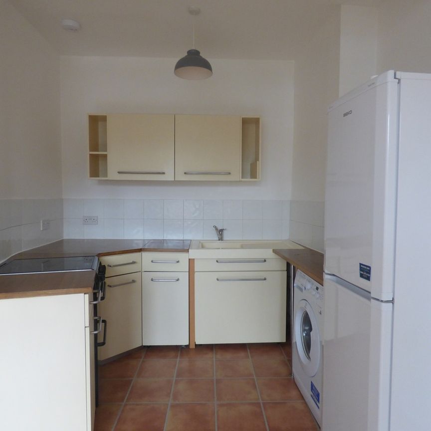 1 Bed Flat, Rushey Green, SE6 - Photo 1