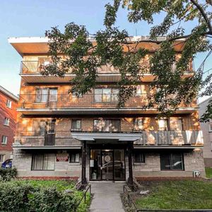 1 Bdrm - 2775-2950 Barclay, 6510-6725 Darlington, 3135-3175 Chemin Bedford, 6690 Chemin Hudson, 2665-3990 Goyer - 2775-2950 Barclay, 6510-6725 Darlington, 3135-3175 Chemin Bedford, 6690 Ch, Montréal - Photo 2