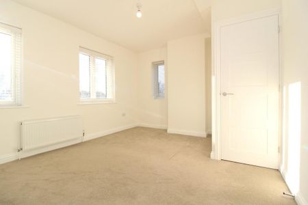 3 bedroom apartment to rent - Photo 5