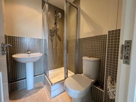 2 bedroom flat to rent - Photo 4