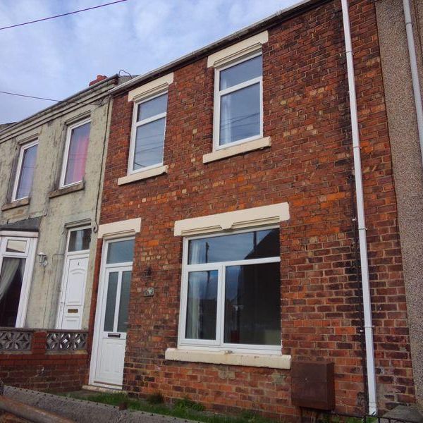 3 bedroom terraced house to rent - Photo 1