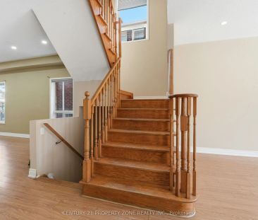 50 Commodore Drive #Upper - Photo 2